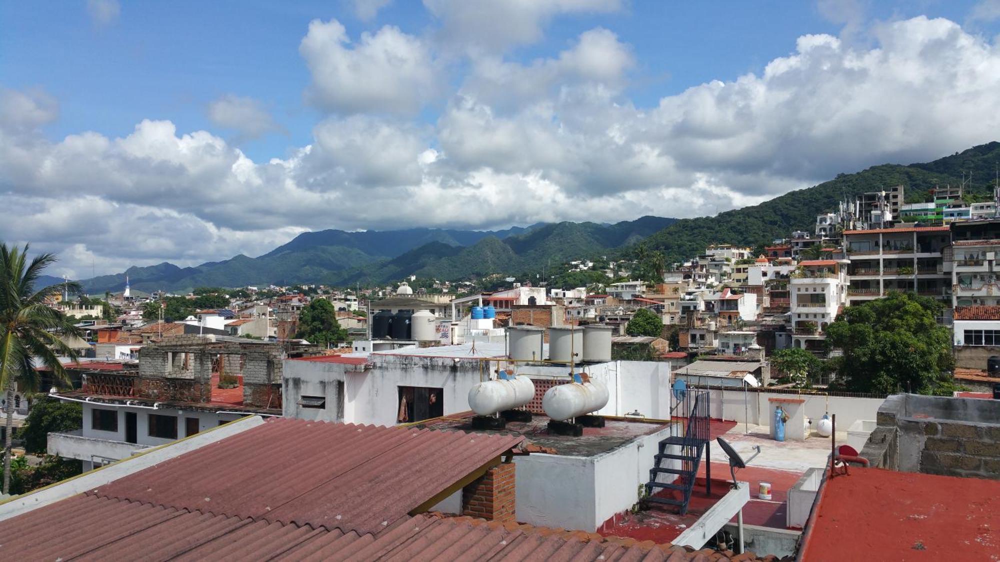 Hostal Enjoy Vallarta 19 بويرتو فالارتا المظهر الخارجي الصورة
