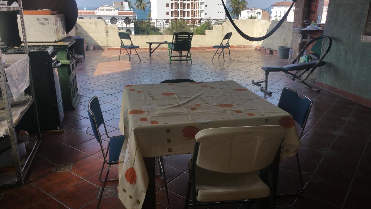 Hostal Enjoy Vallarta 19 بويرتو فالارتا المظهر الخارجي الصورة