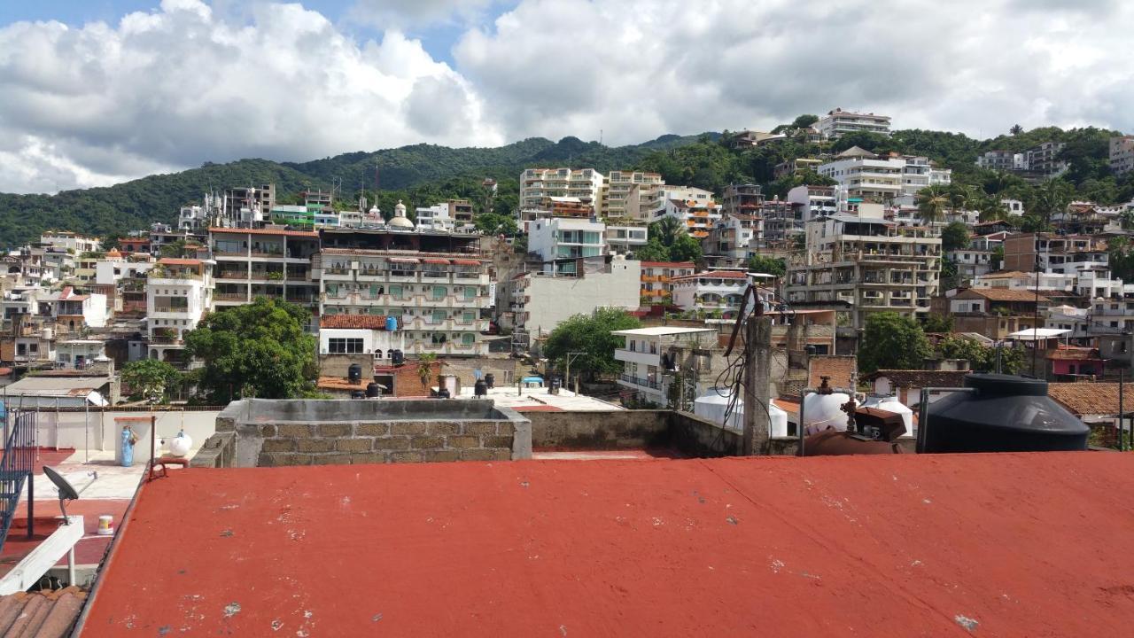 Hostal Enjoy Vallarta 19 بويرتو فالارتا المظهر الخارجي الصورة