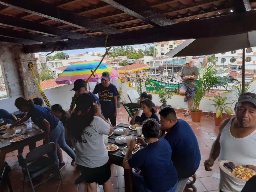 Hostal Enjoy Vallarta 19 بويرتو فالارتا المظهر الخارجي الصورة